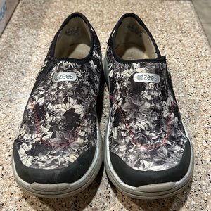 Bzees, size 8.5, gently worn